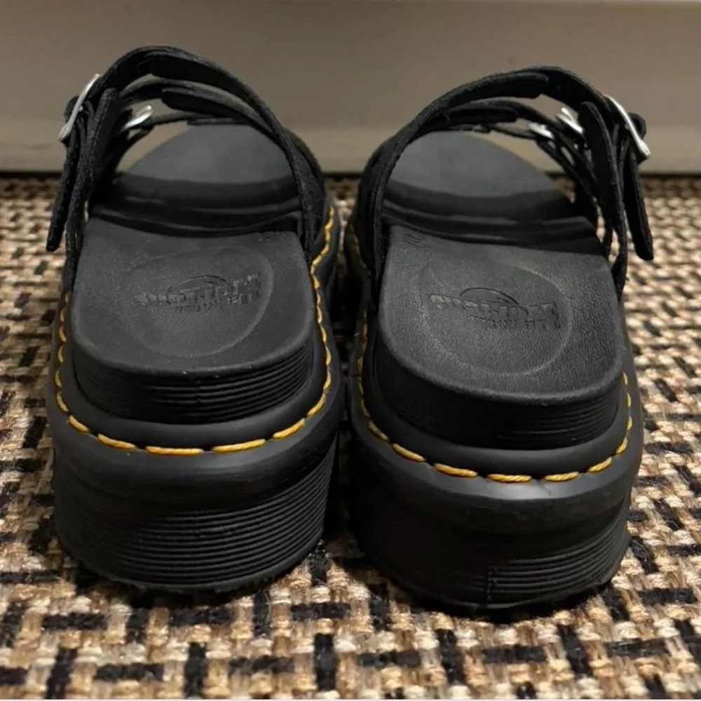 Dr. Martens Women's Blaire Slide Size 7 - Picture 5 of 7